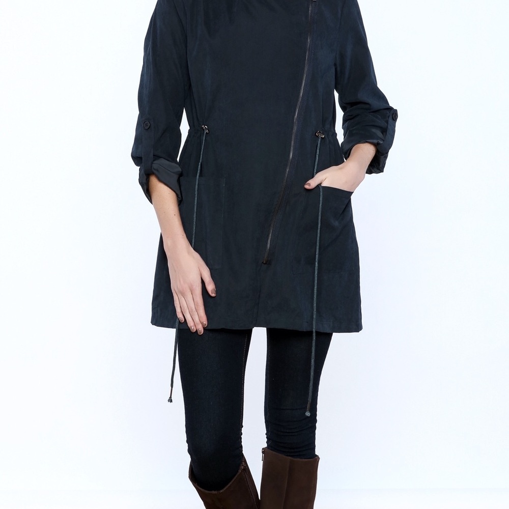 NWT Cals Navy Hooded Flattering & Versatile Jacket